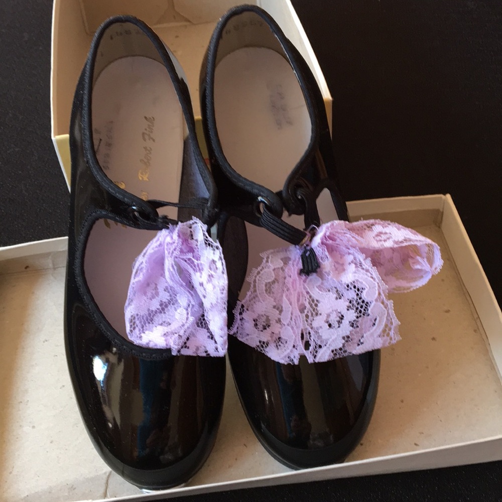 Patent leather tap shoes